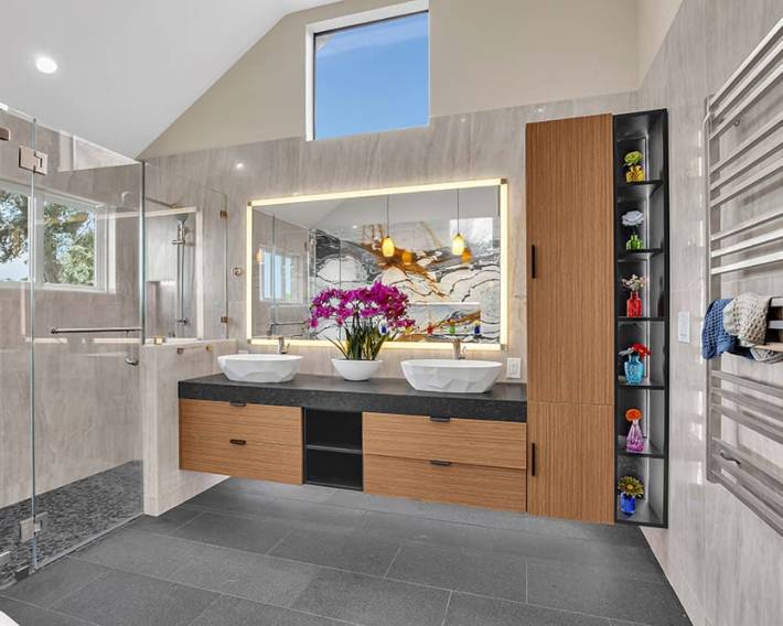 Master Bathroom & bedroom - Belmont3