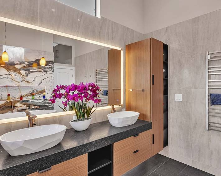 Master Bathroom & bedroom - Belmont13