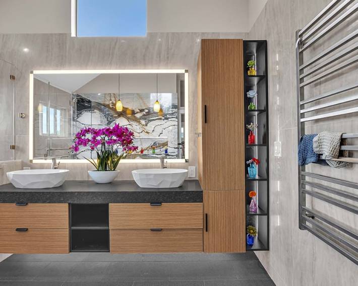 Master Bathroom & bedroom - Belmont4